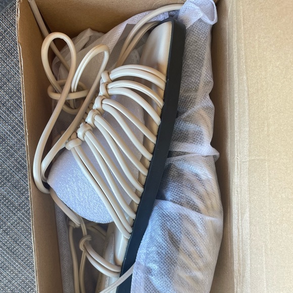 Sandals - Picture 4 of 5